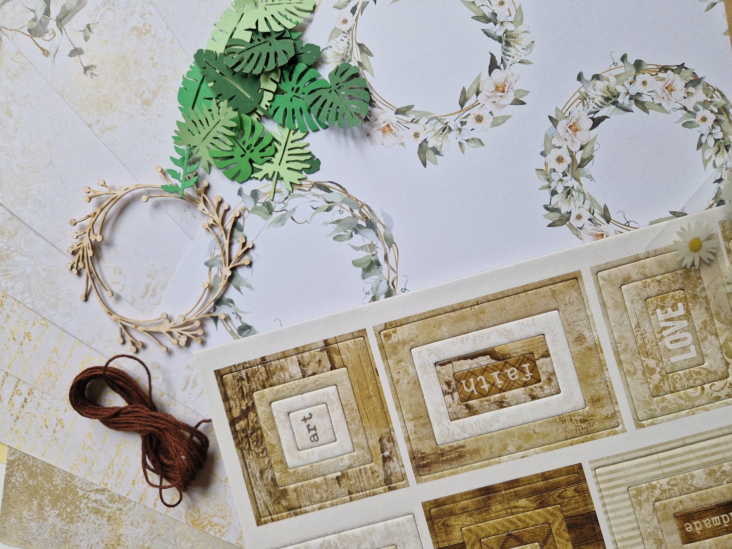Scrap Box Club - Golden Memories - Memories and Photos