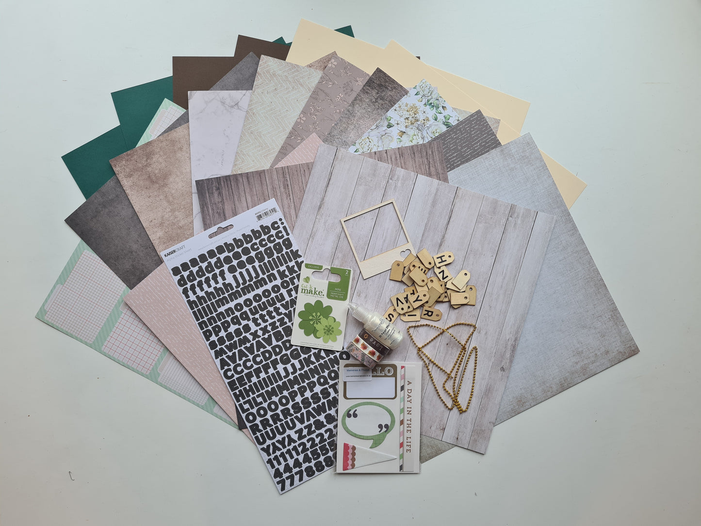 Scrap Box Club - June 2022 - Memories and Photos