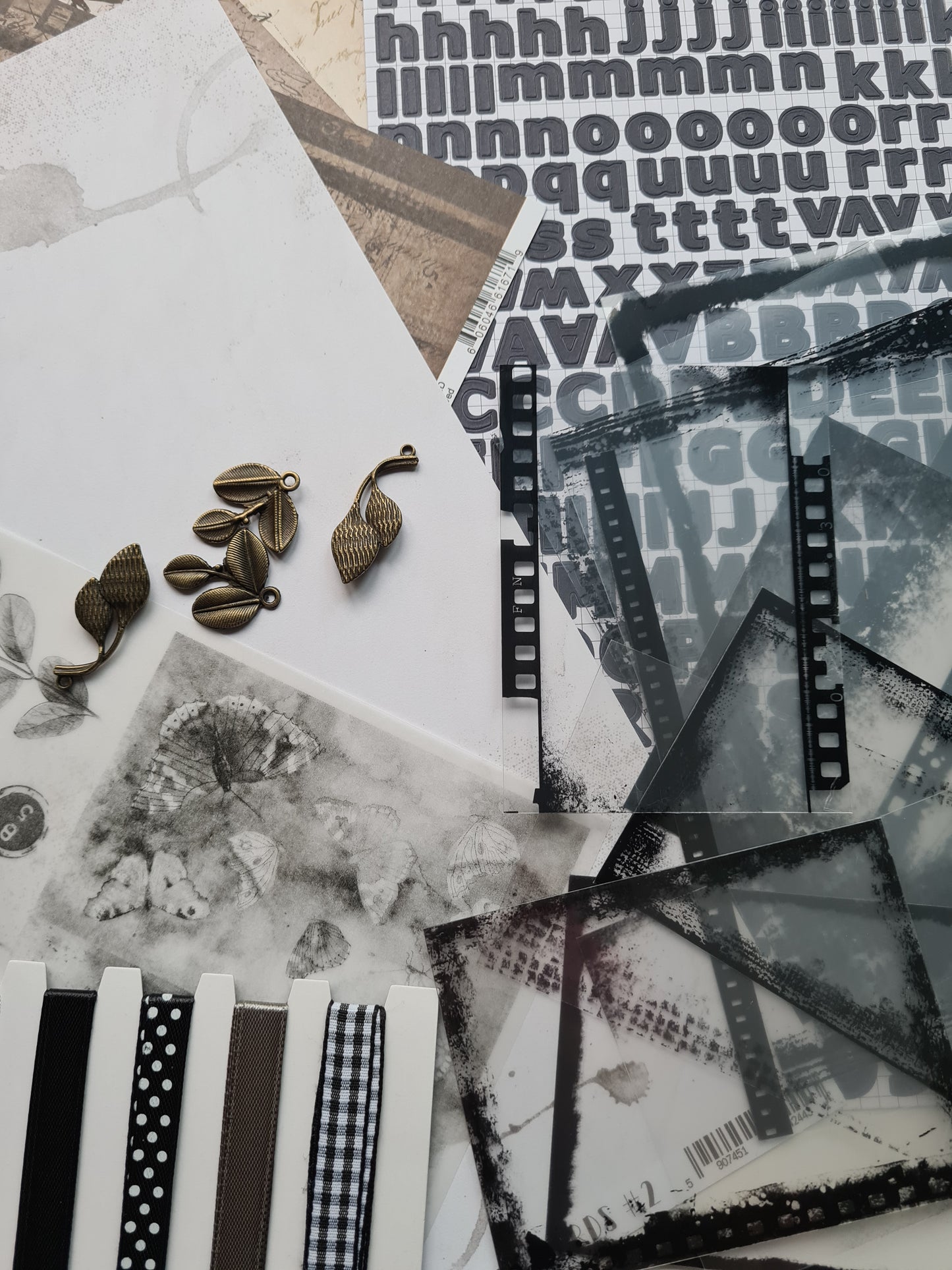 Scrap Box Club - December 2021 - limited stock - Memories and Photos