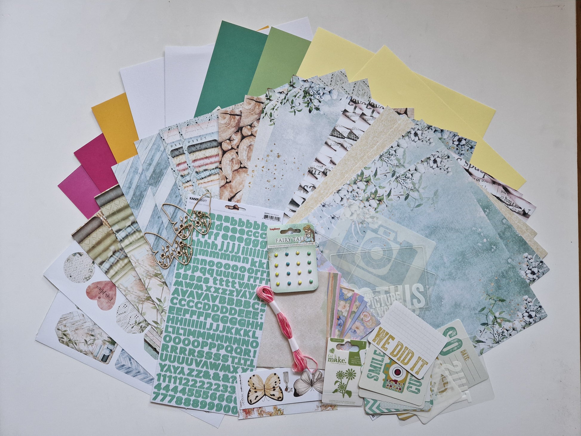 Scrap Box Club - 'Home Sweet Home' - Memories and Photos