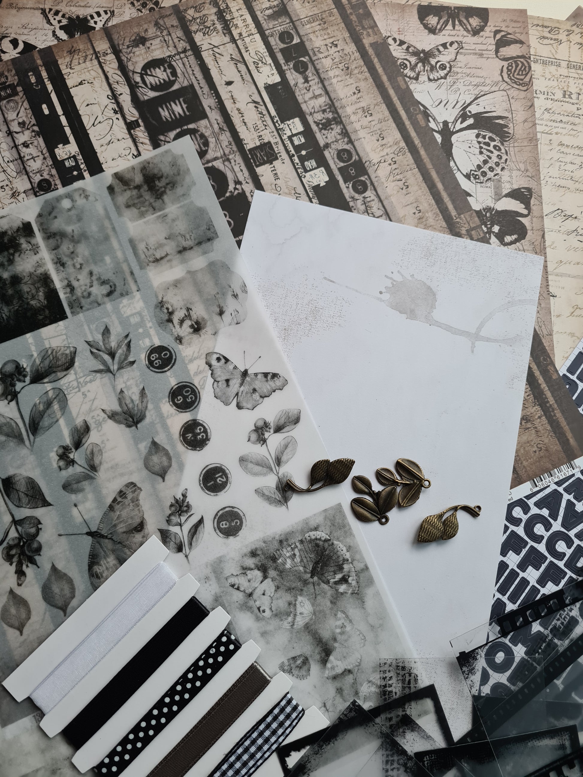 Scrap Box Club - December 2021 - limited stock - Memories and Photos