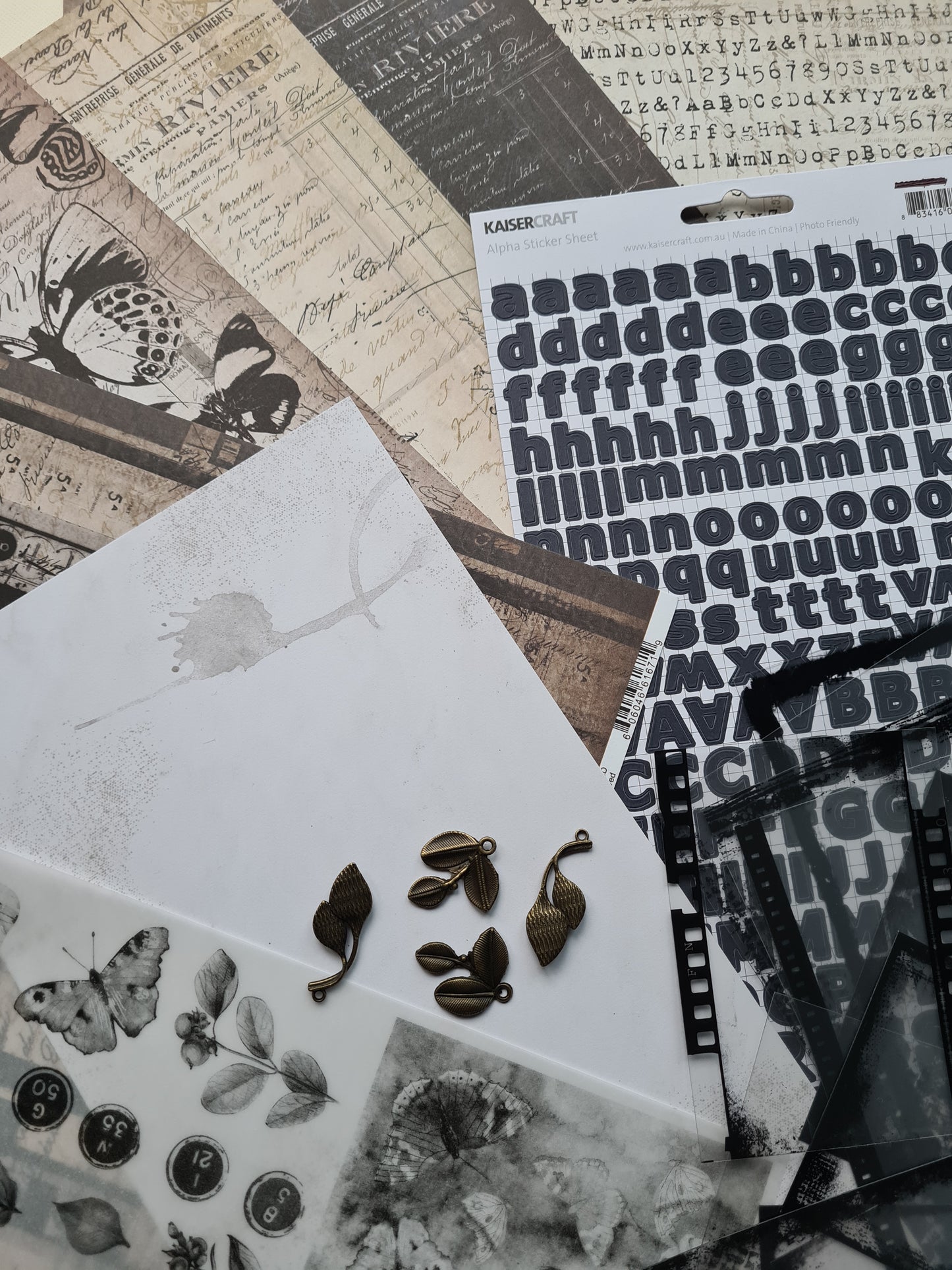 Scrap Box Club - December 2021 - limited stock - Memories and Photos